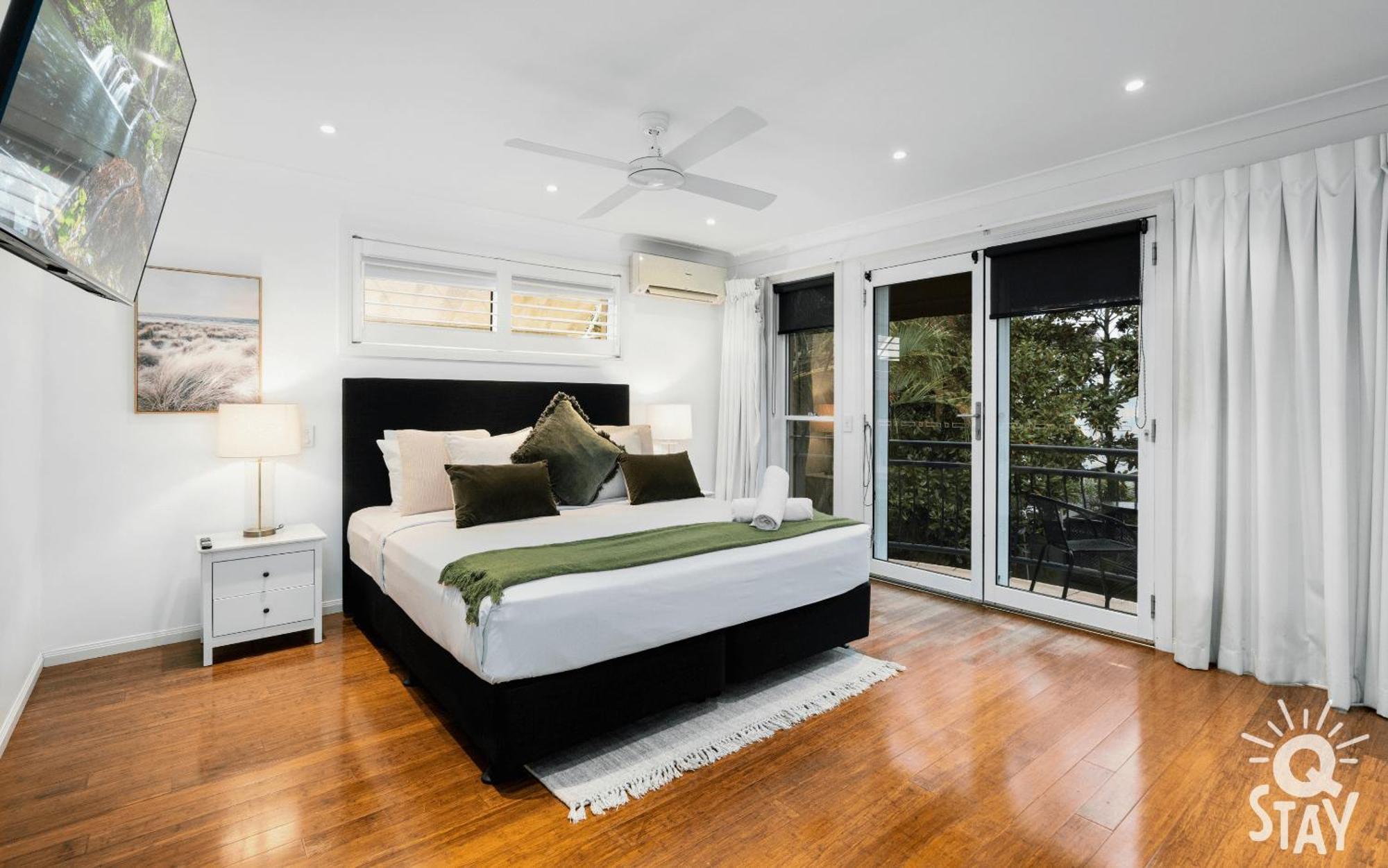 3 Bedroom Villa's In Surfers Paradise - Q * Gold Coast